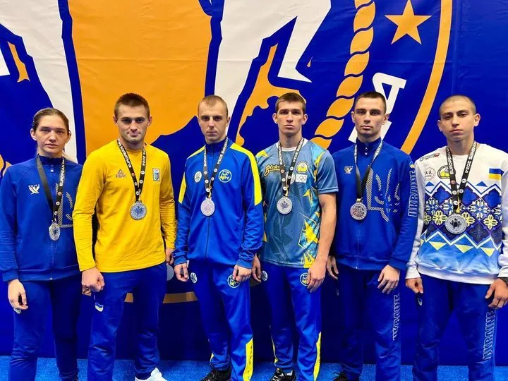 Українські спортсмени здобули срібло та бронзу на чемпіонаті Європи з тайського боксу | УНН